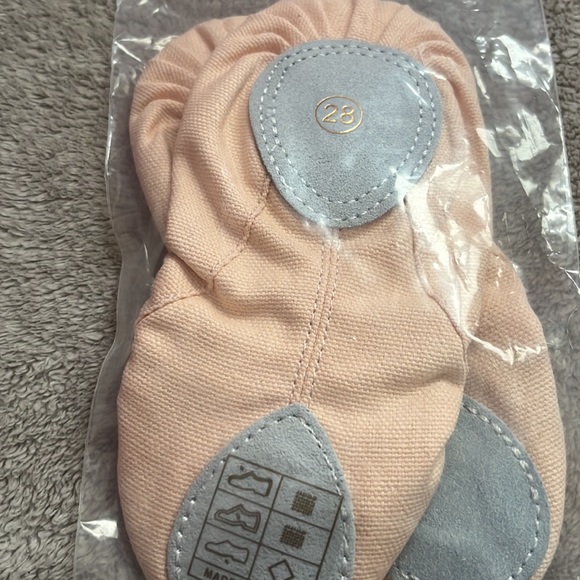 ‼️NWT - Kids Ballet Flat Shoes - Picture 3 of 3
